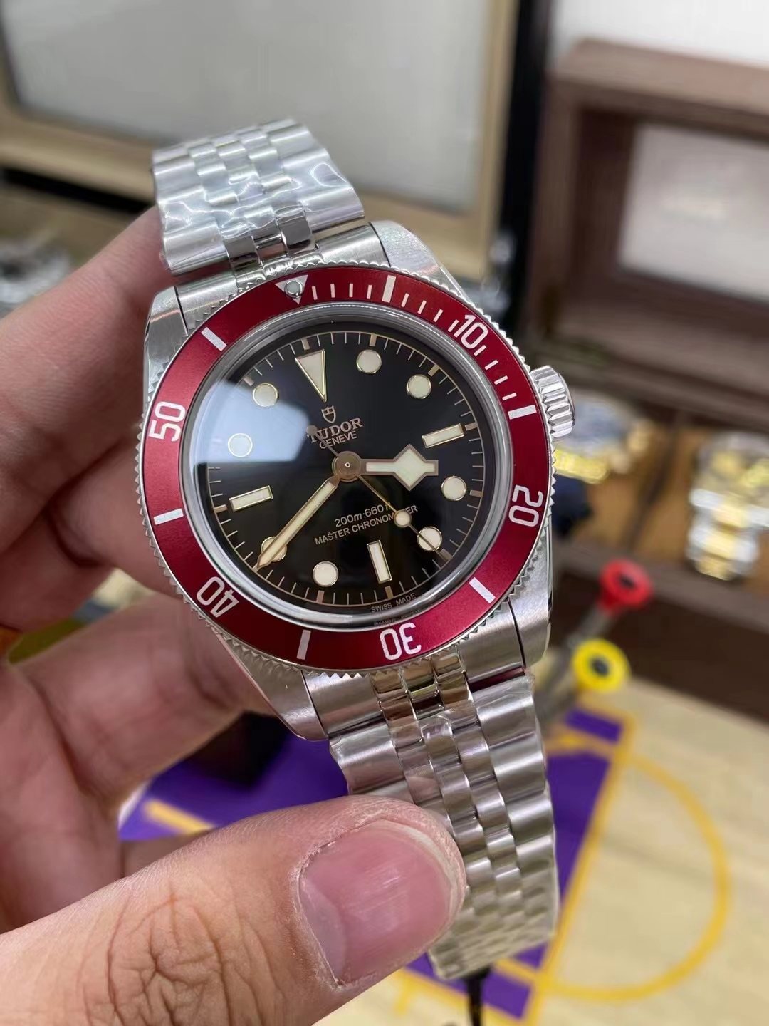 Hot Spot on Replica Watches and Reviews