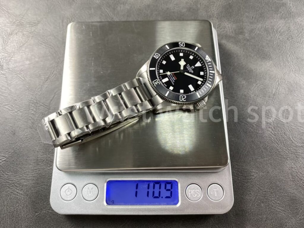 Tudor Pelagos M25470N Weight