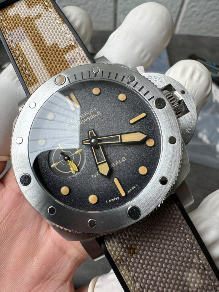 PAM 1518 Dial